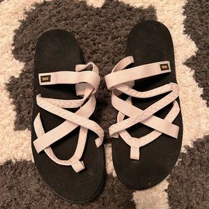 Teva Flip Flops NWOT